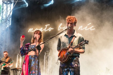 Koncert zespołu Kwiat Jabłoni w wiślańskim amfiteatrze
